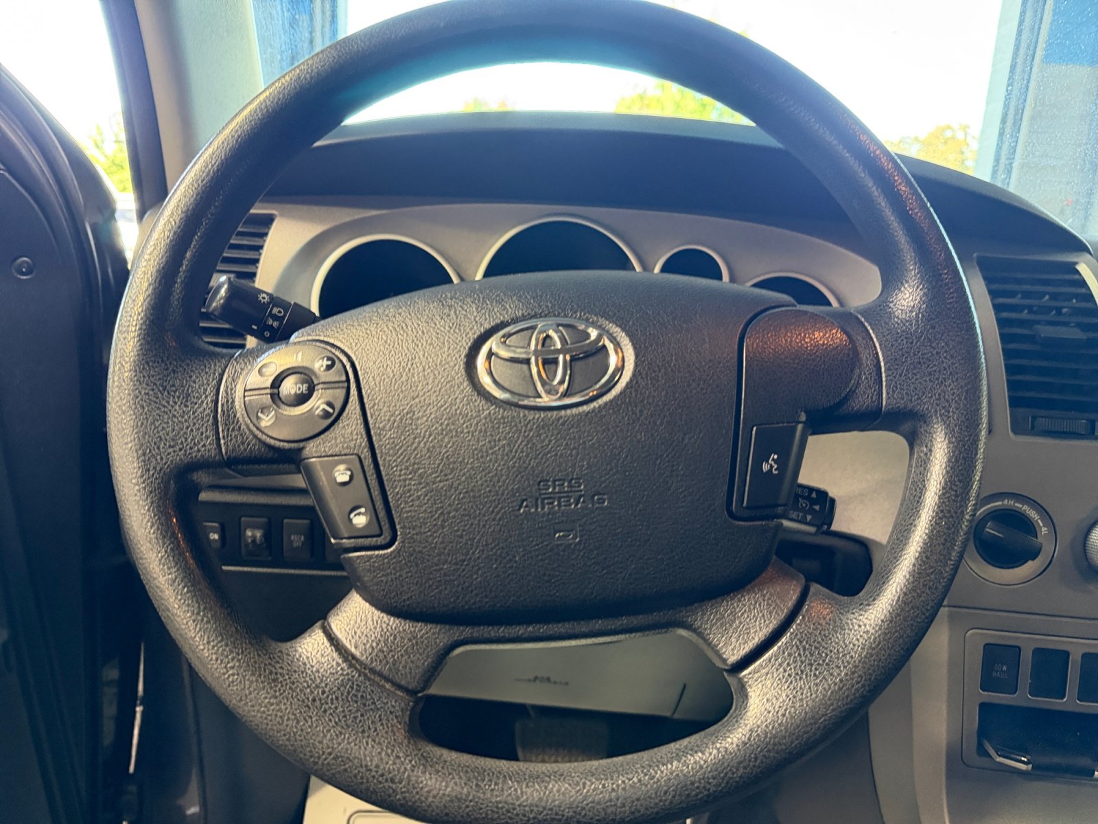 Used 2012 Toyota Tundra 4x4 CrewMax w/ TRD Off-Road Pkg image 9