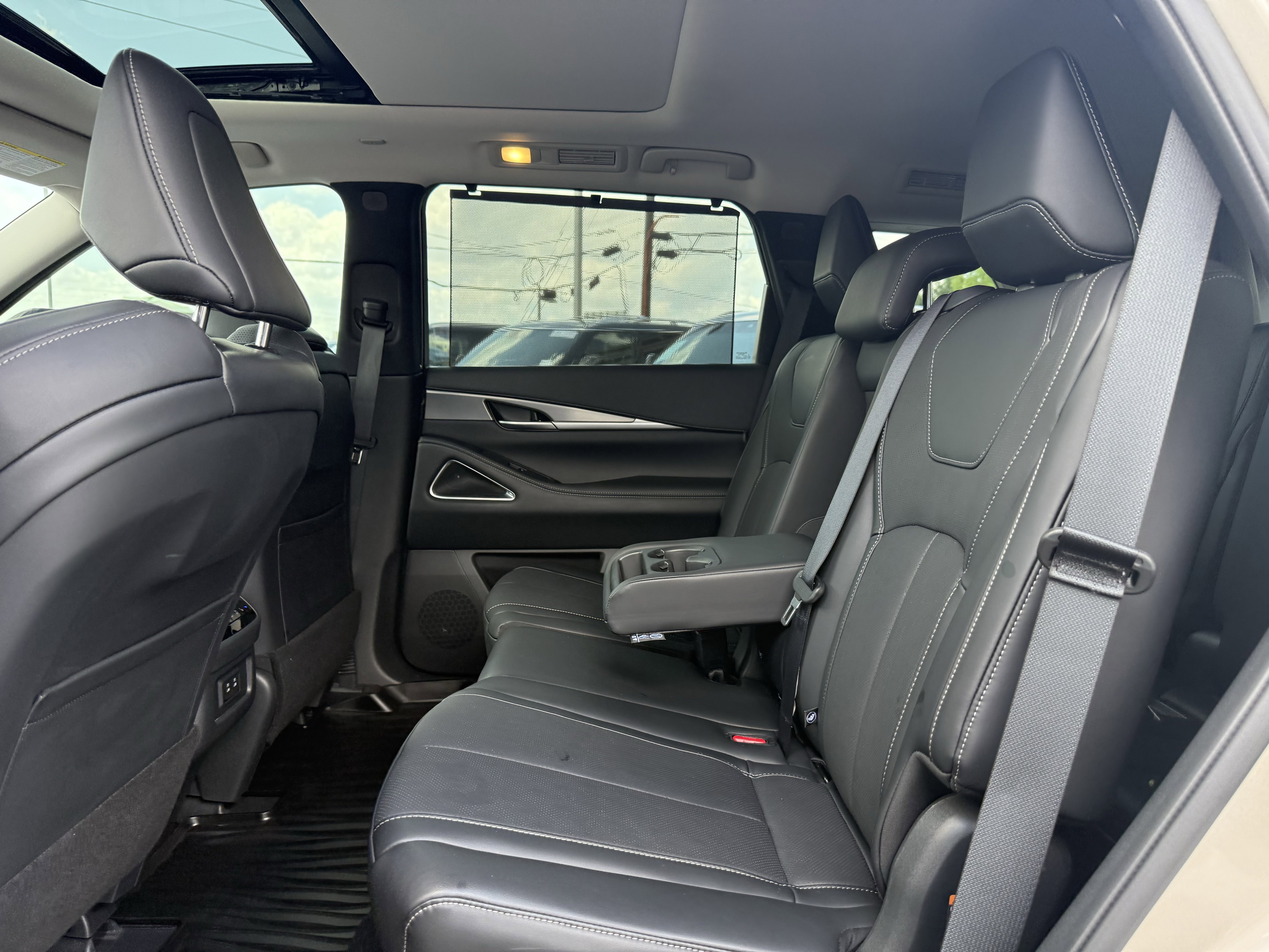 Certified 2026 INFINITI QX60 Luxe w/ Cargo Package FWD image 15