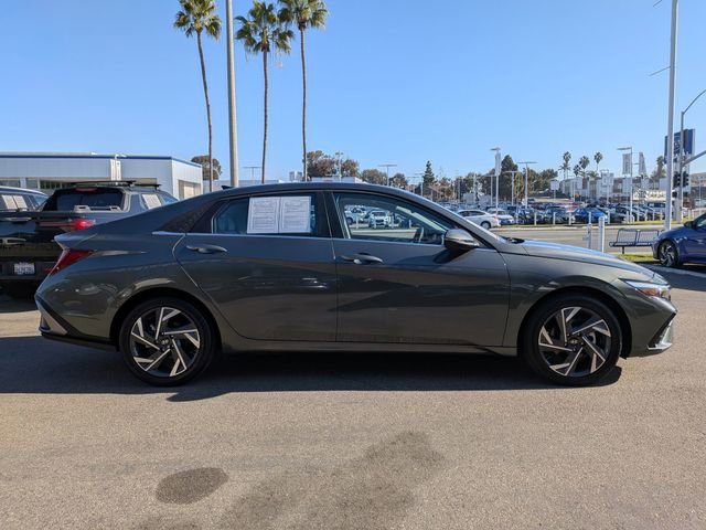 Used 2025 Hyundai Elantra Limited image 5