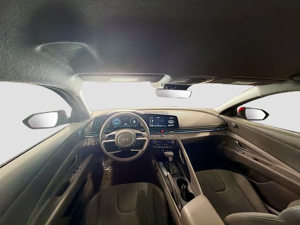 Used 2024 Hyundai Elantra SEL FWD image 36