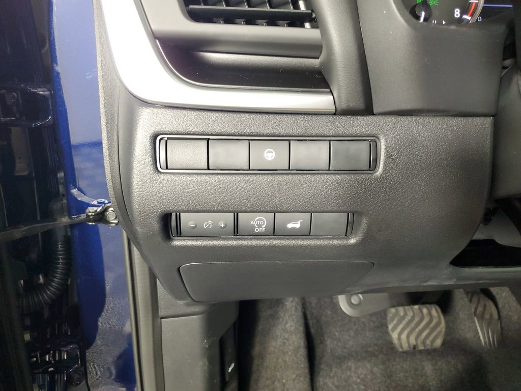 New 2026 Nissan Rogue SV image 28