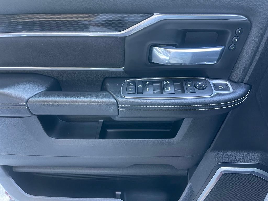 Used 2022 RAM 2500 Laramie AWD/4WD image 7