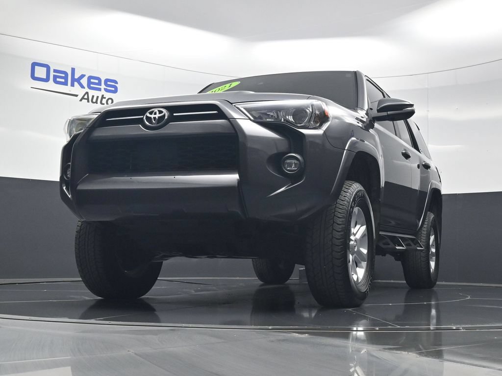 Used 2021 Toyota 4Runner SR5 Premium w/ Moonroof Package AWD/4WD image 44