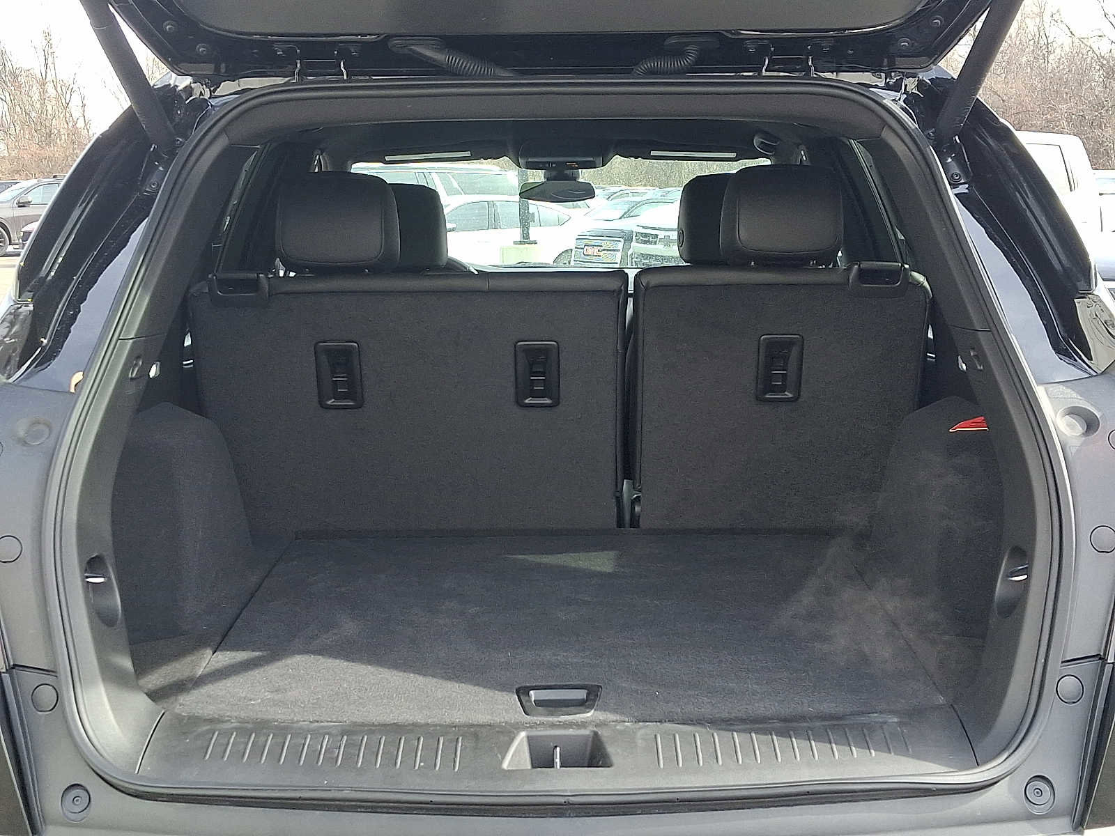 Used 2025 Cadillac XT5 Luxury image 28