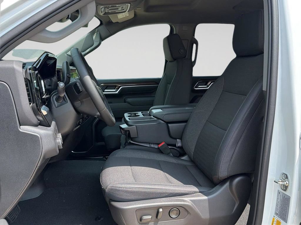 New 2026 Chevrolet Silverado 2500 LT w/ Convenience Package AWD/4WD image 9