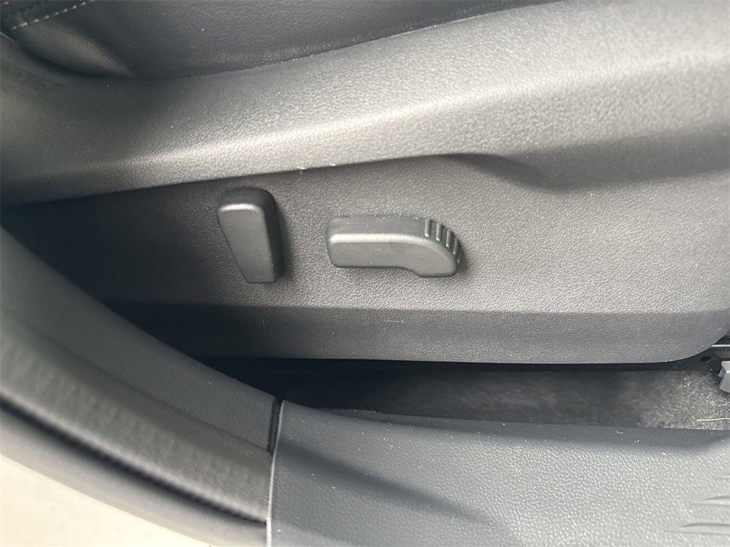 Certified 2022 Subaru Outback Limited image 38