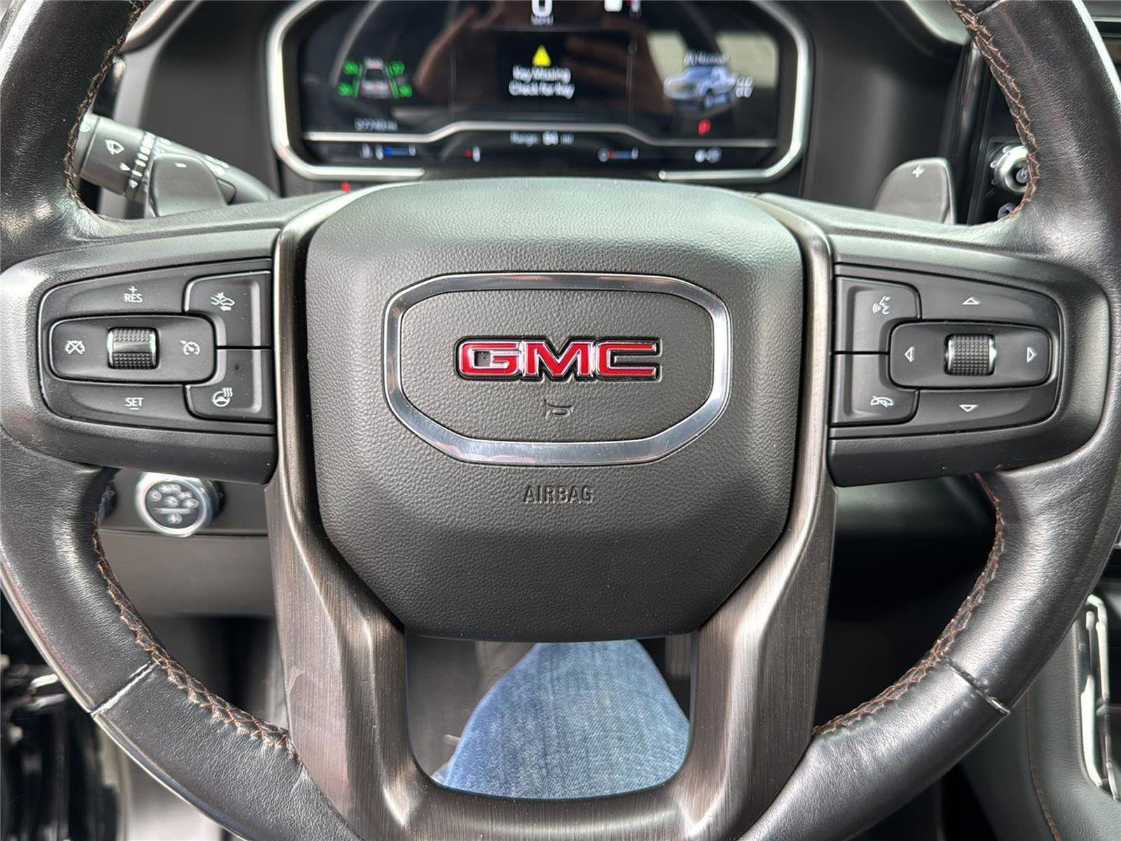 Used 2022 GMC Sierra 1500 AT4 AWD/4WD image 17