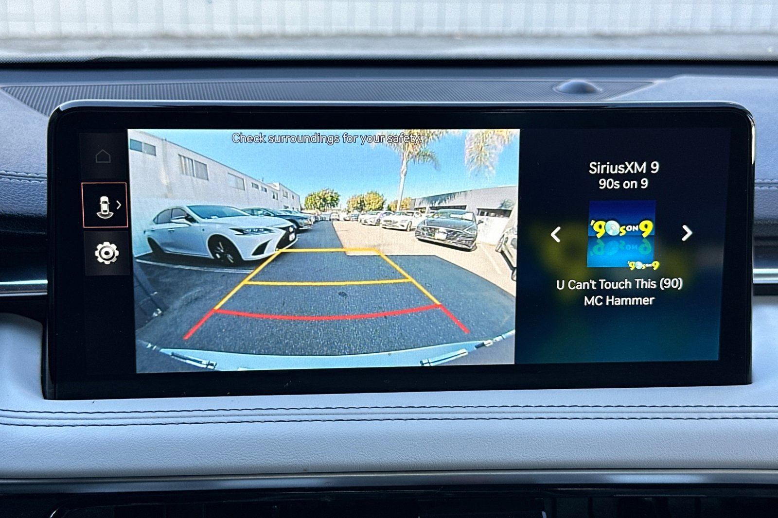 Used 2025 Genesis G70 2.5T image 20