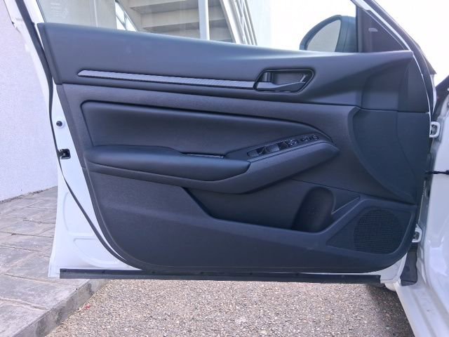 Certified 2025 Nissan Altima 2.5 S FWD image 14