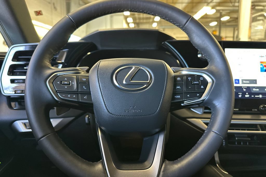 Used 2024 Lexus RX 350 FWD w/ Technology Package image 26
