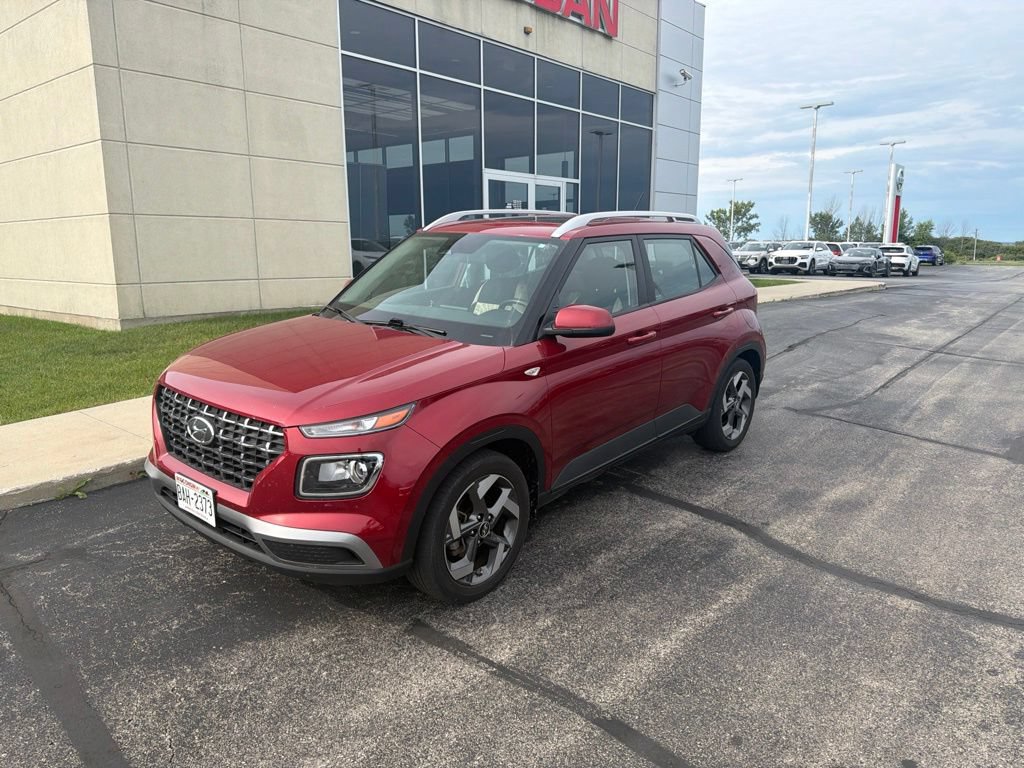 Used 2024 Hyundai Venue SEL FWD image 5