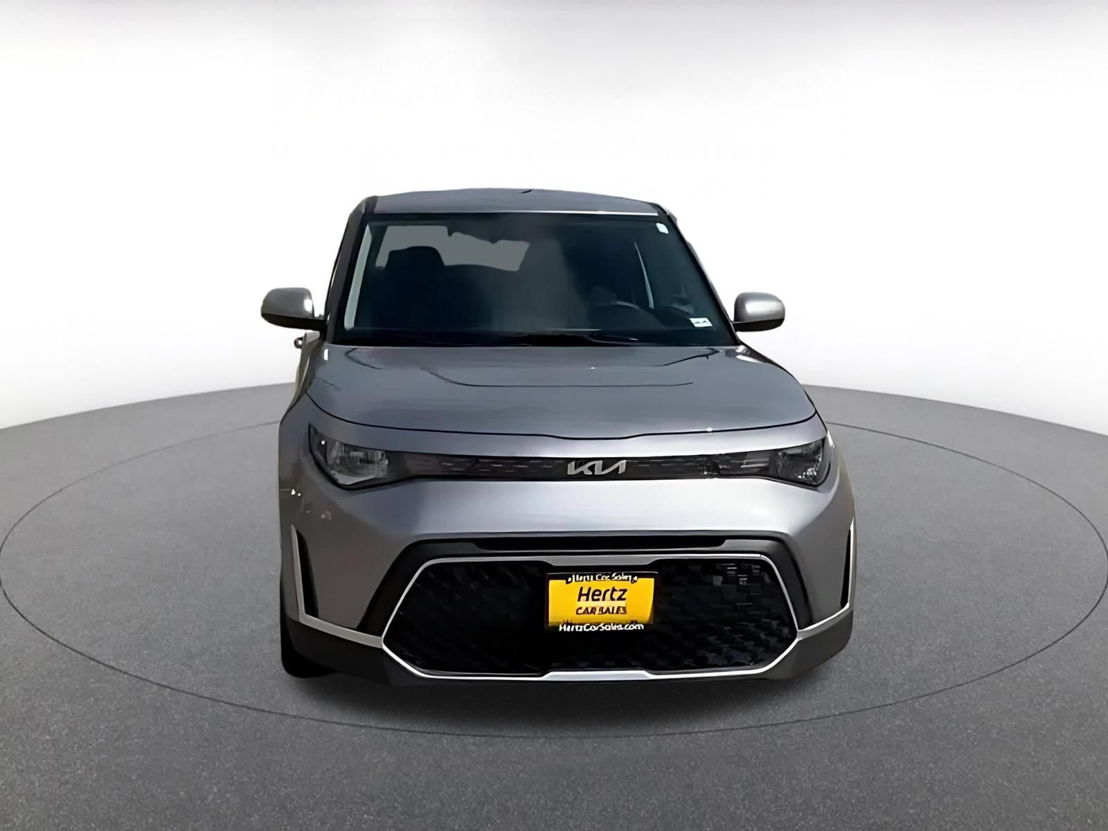 Used 2025 Kia Soul LX w/ LX Technology Package FWD image 11