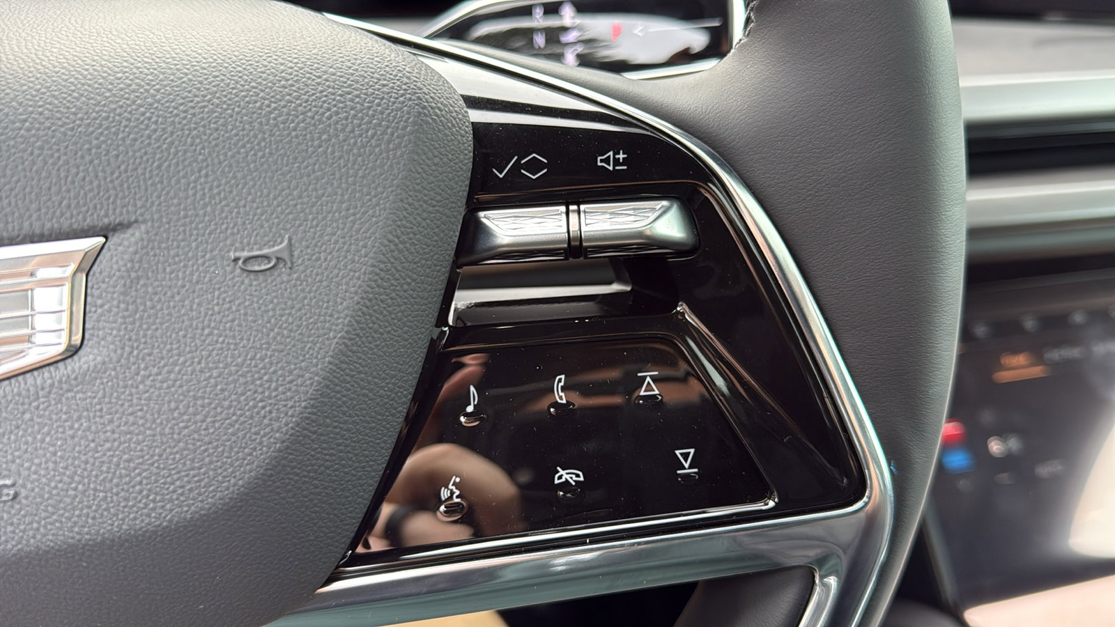 New 2026 Cadillac Vistiq Luxury w/ LPO, Floor Liner Package image 16