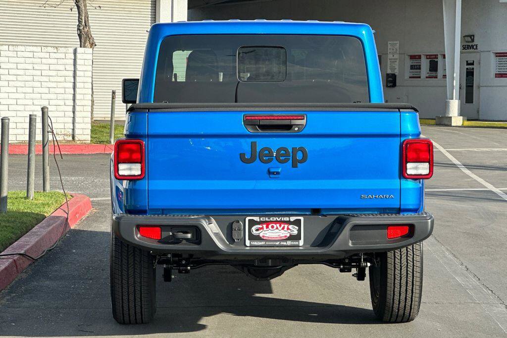New 2026 Jeep Gladiator Sport AWD/4WD image 5