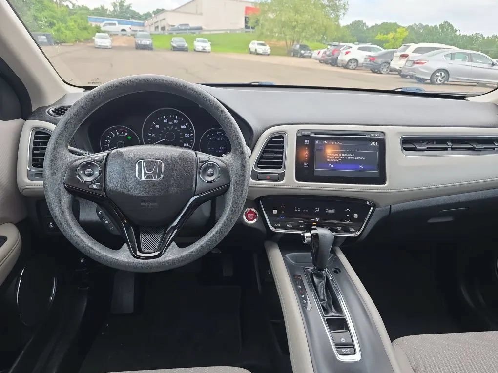 Used 2018 Honda HR-V EX image 12