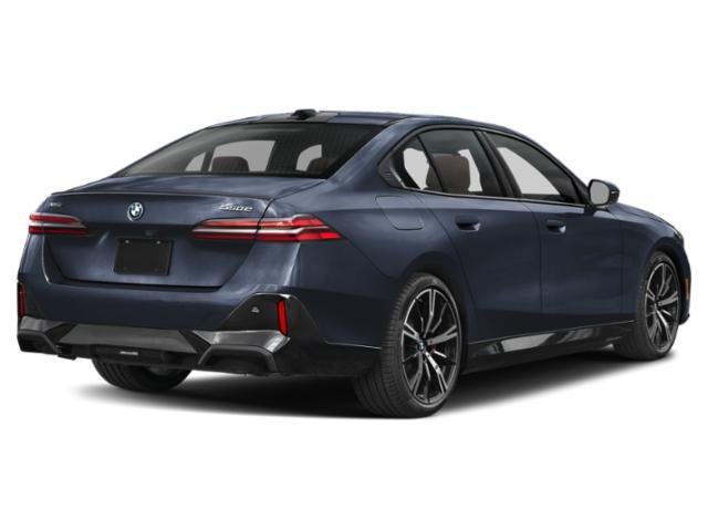 New 2027 BMW 550e xDrive AWD/4WD image 2