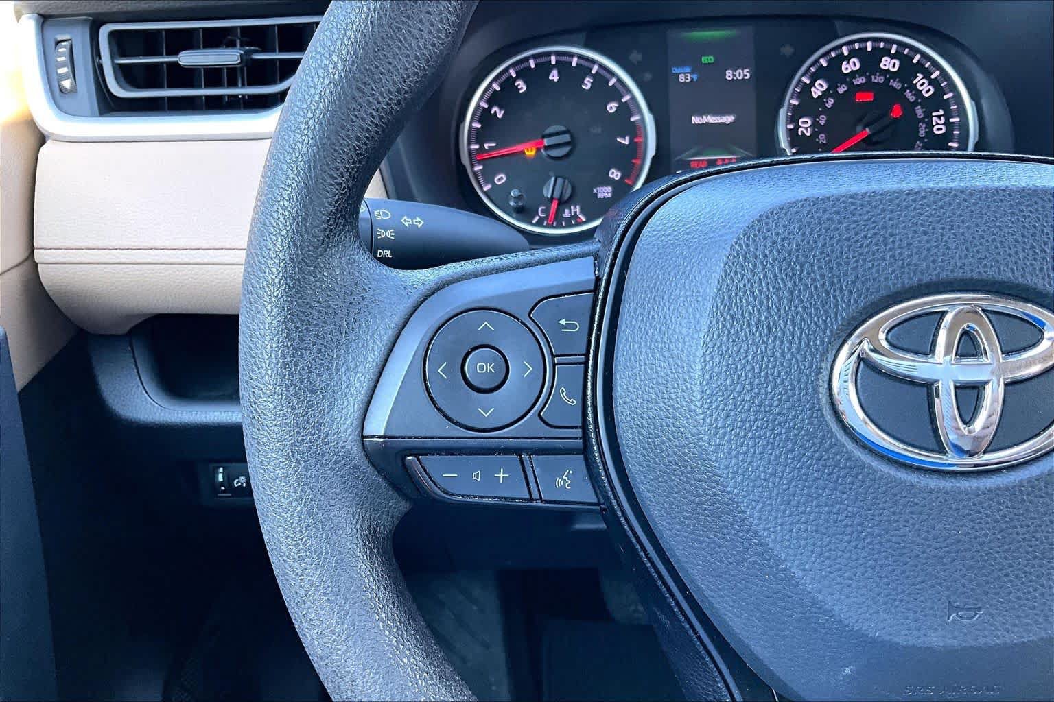 Used 2021 Toyota RAV4 LE AWD/4WD image 24