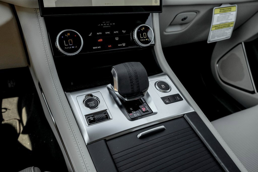 New 2026 Jaguar F-PACE R-Dynamic S image 15