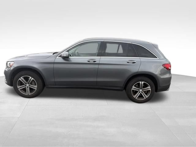Used 2017 Mercedes-Benz GLC 300 4MATIC image 4