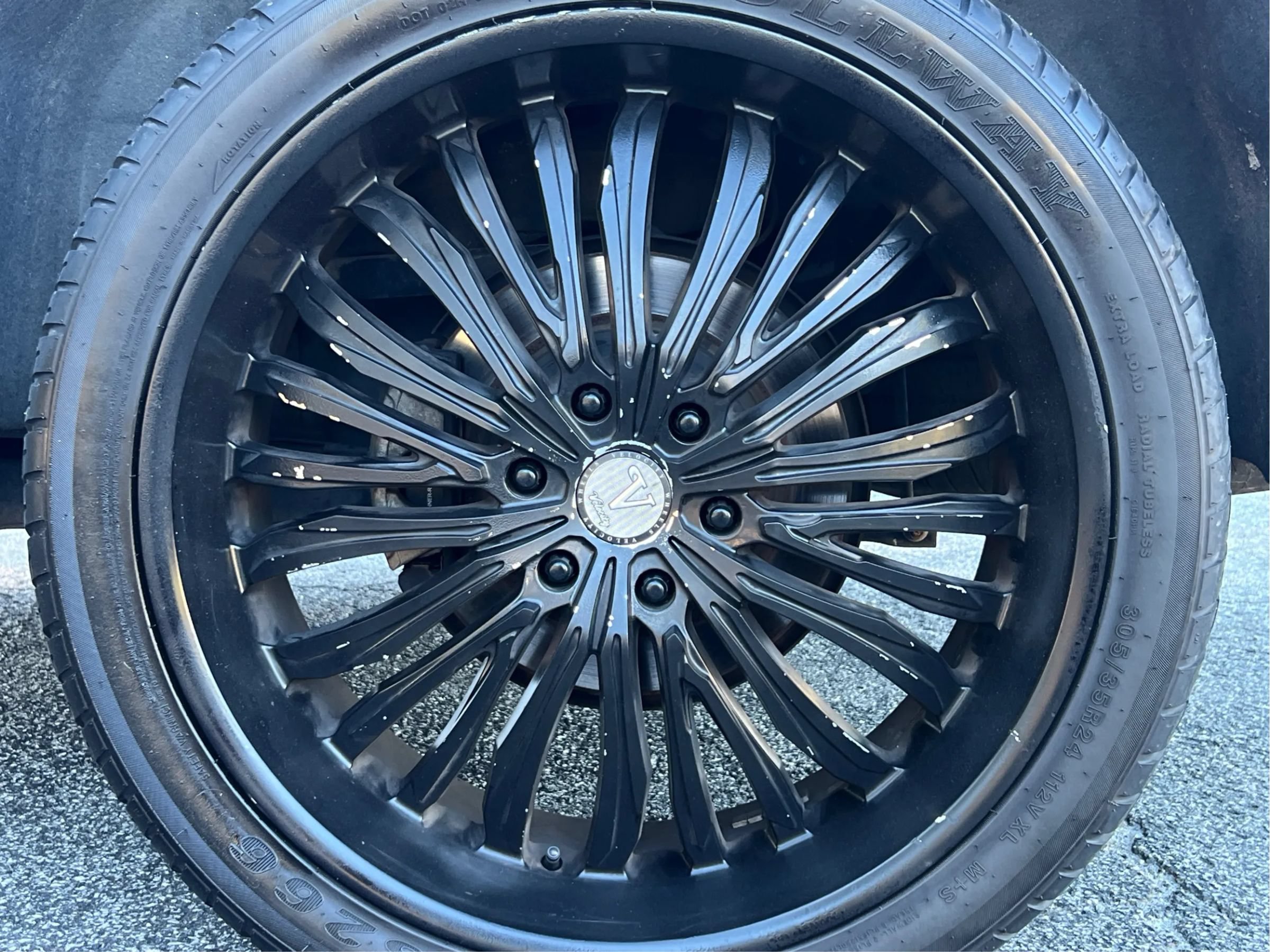 Used 2018 Cadillac Escalade Luxury AWD/4WD image 46
