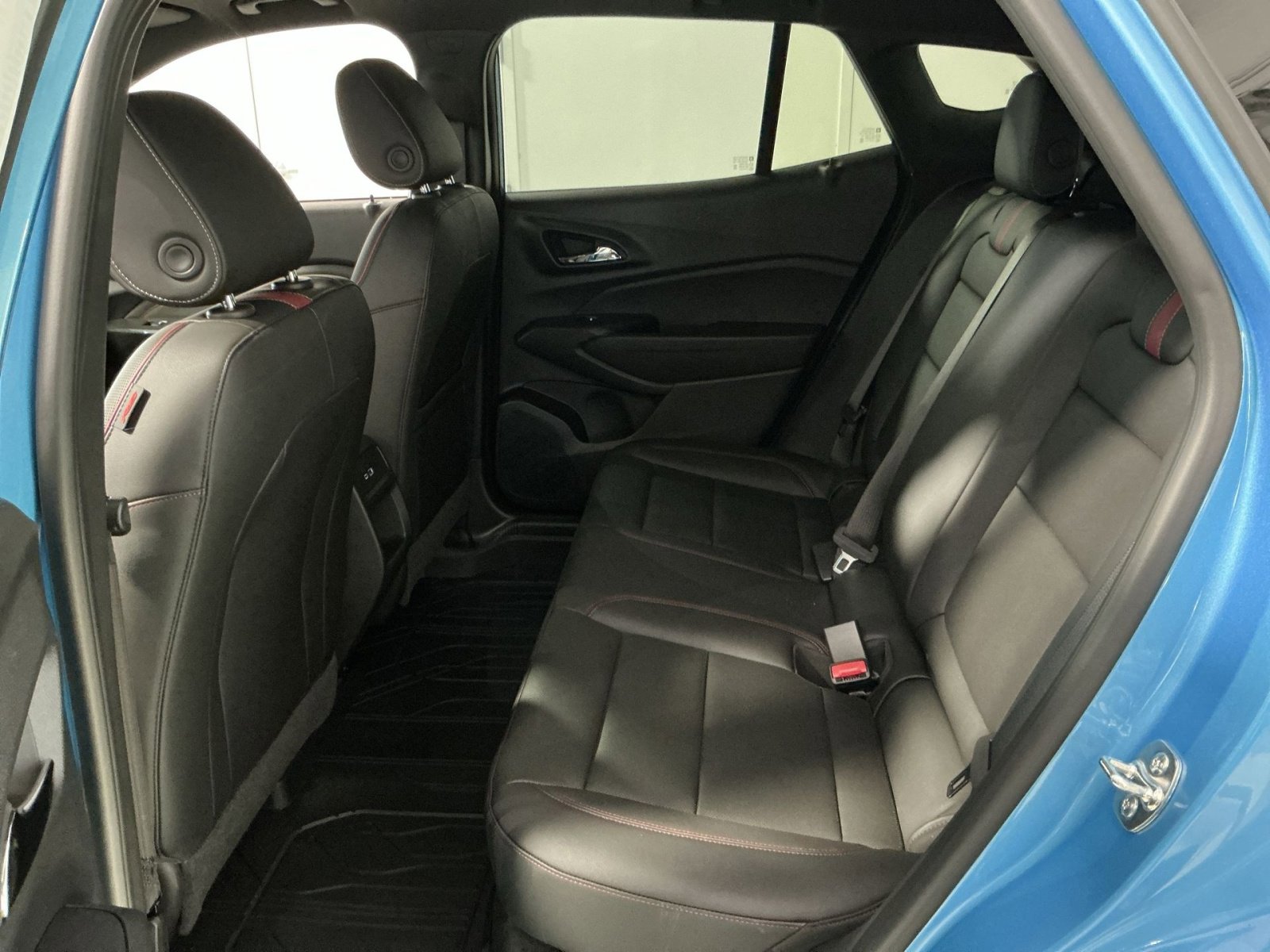 New 2026 Chevrolet Trax RS w/ Sunroof Package image 31