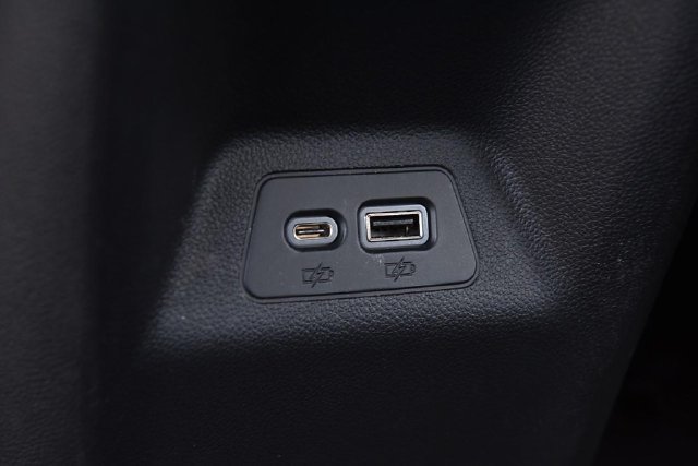 Used 2023 Buick Envision Essence w/ Sport Touring Package AWD/4WD image 26