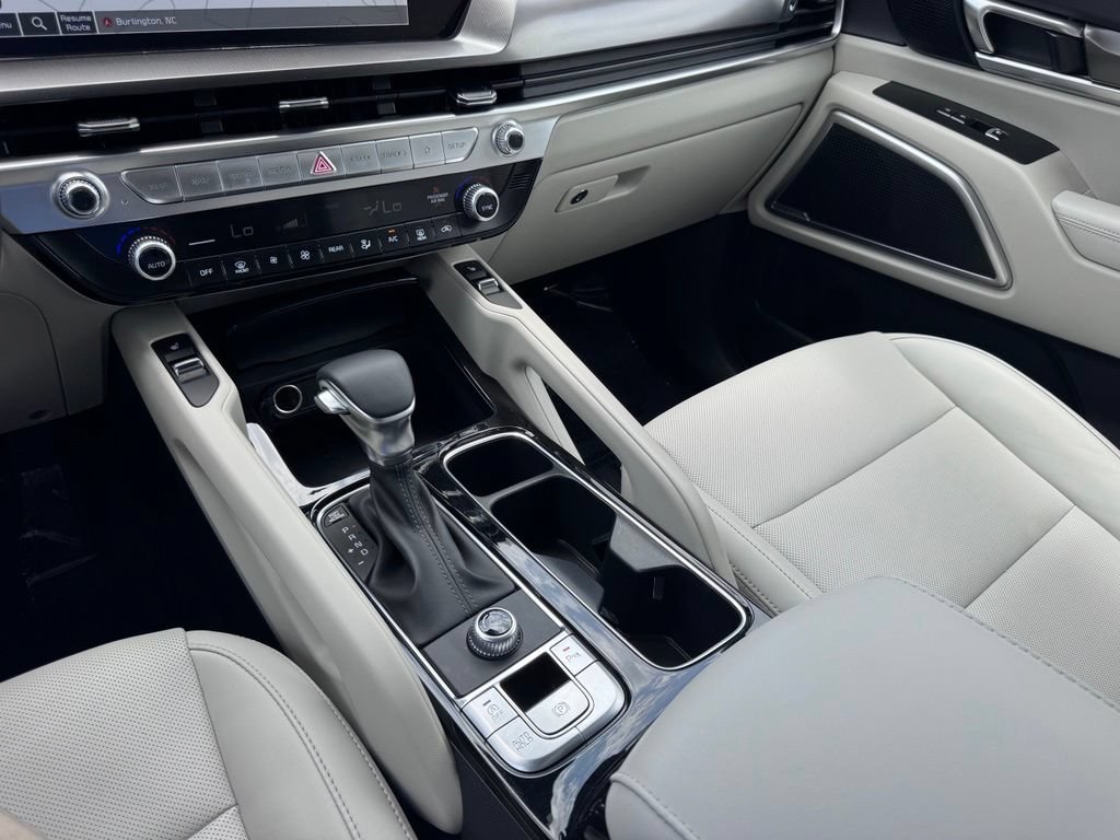 Used 2024 Kia Telluride S w/ S Sunroof Package FWD image 34