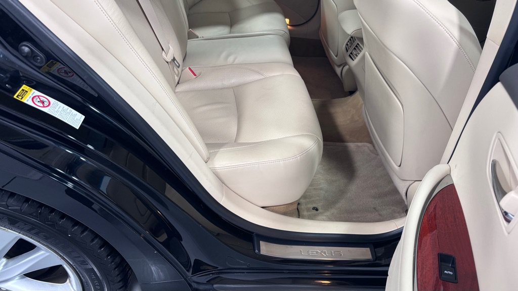 Used 2010 Lexus ES 350 w/ Preferred Accessory Package FWD image 25