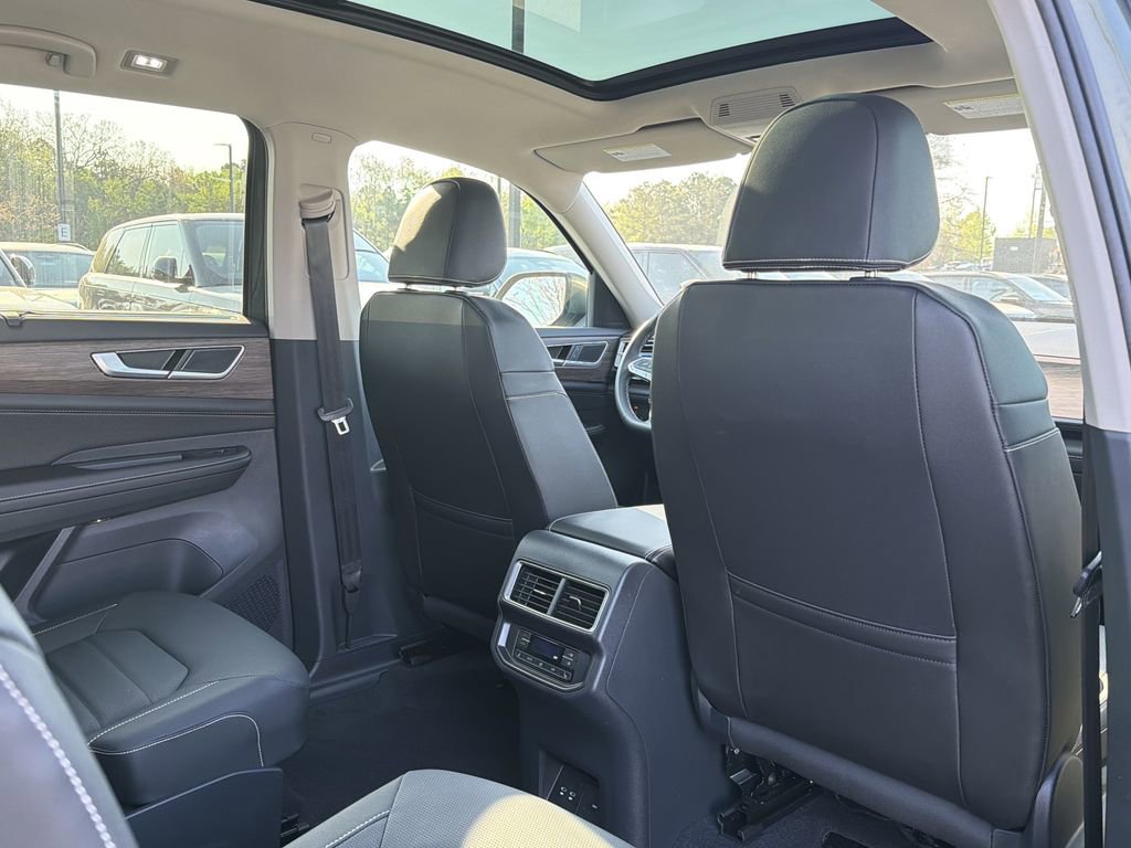 New 2026 Volkswagen Atlas SEL image 19