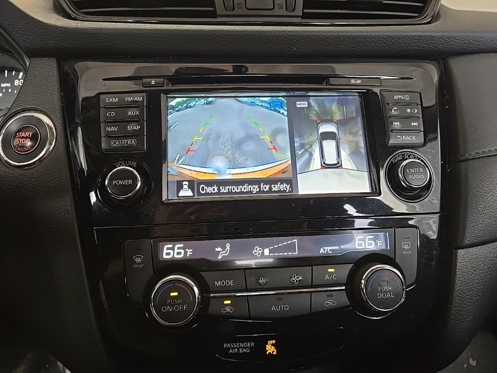 Used 2017 Nissan Rogue SV AWD/4WD image 32
