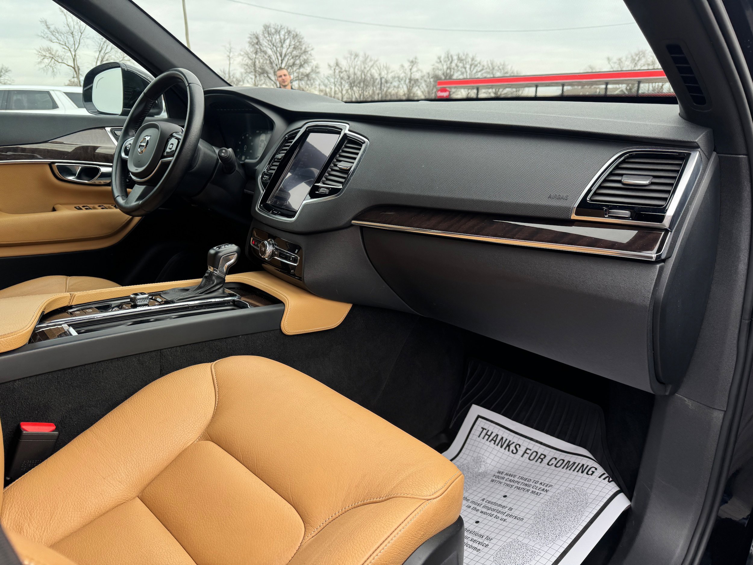 Used 2017 Volvo XC90 T6 Momentum w/ Vision Package AWD/4WD image 19