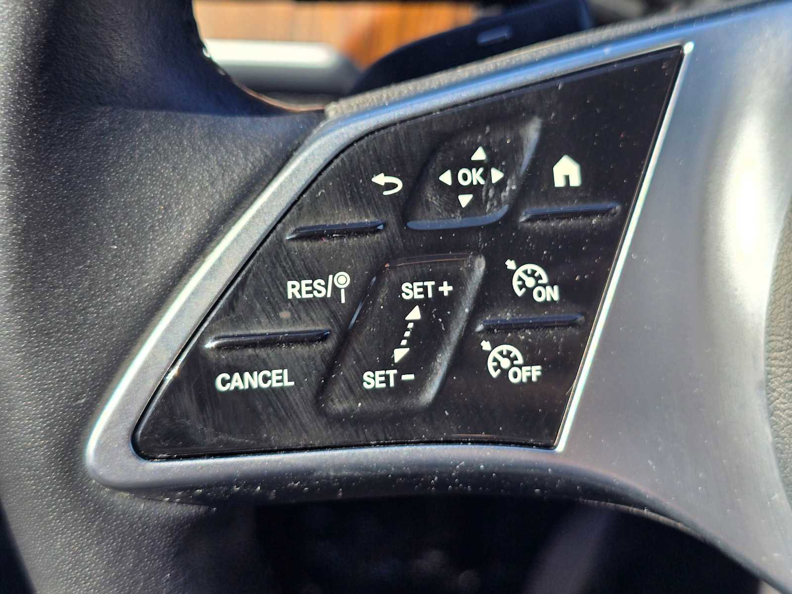 Used 2024 Mercedes-Benz C 300 Sedan image 31