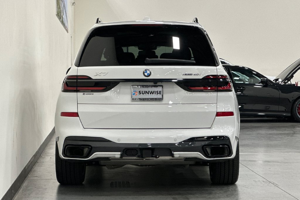 Certified 2024 BMW X7 xDrive40i w/ M Sport Package AWD/4WD image 5