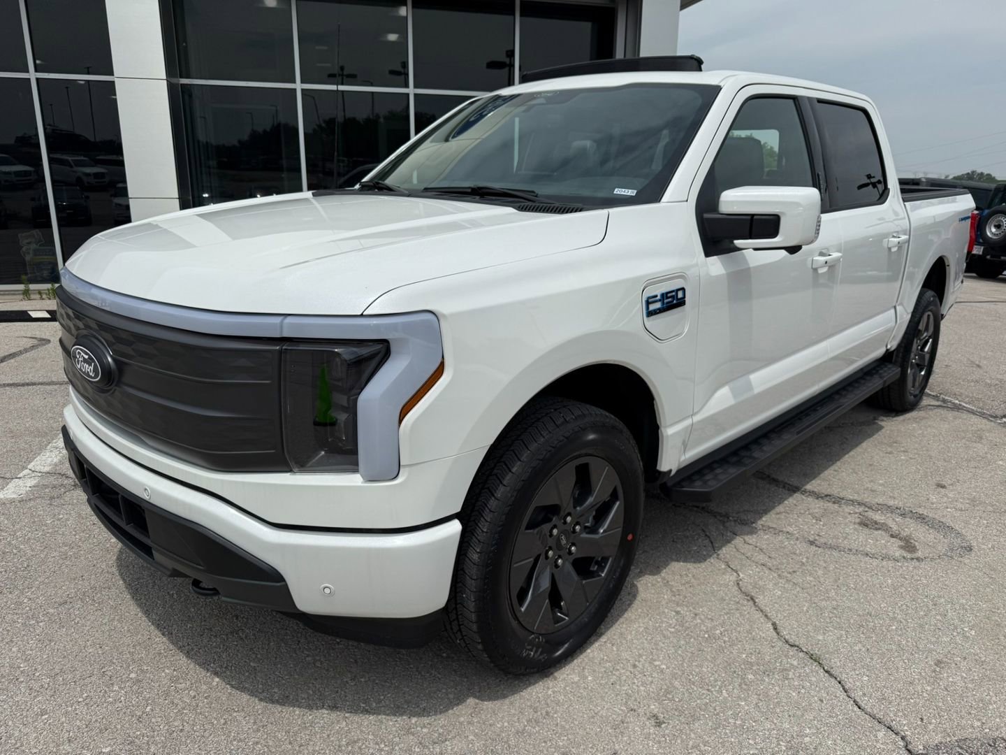 New 2025 Ford F150 Lightning Lariat w/ Max Trailer Tow Package image 3