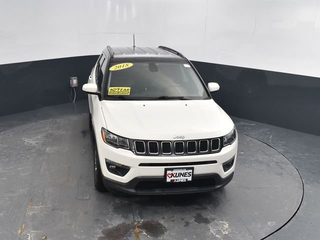 Used 2018 Jeep Compass Latitude w/ Cold Weather Group AWD/4WD image 41