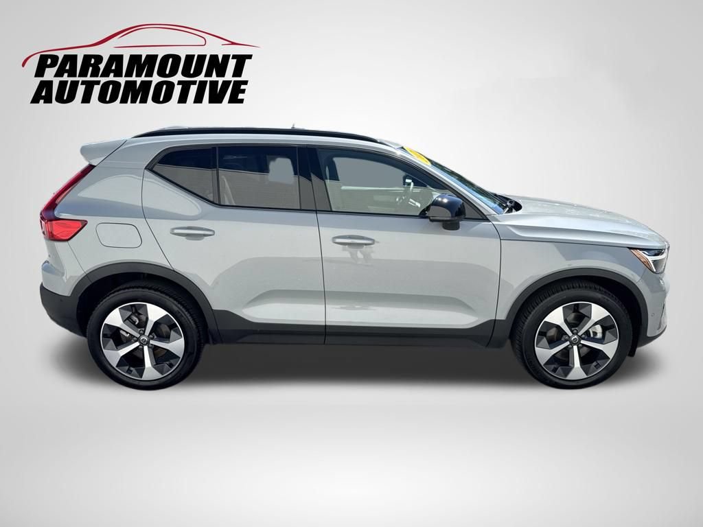 Used 2026 Volvo XC40 B5 Plus AWD/4WD image 8