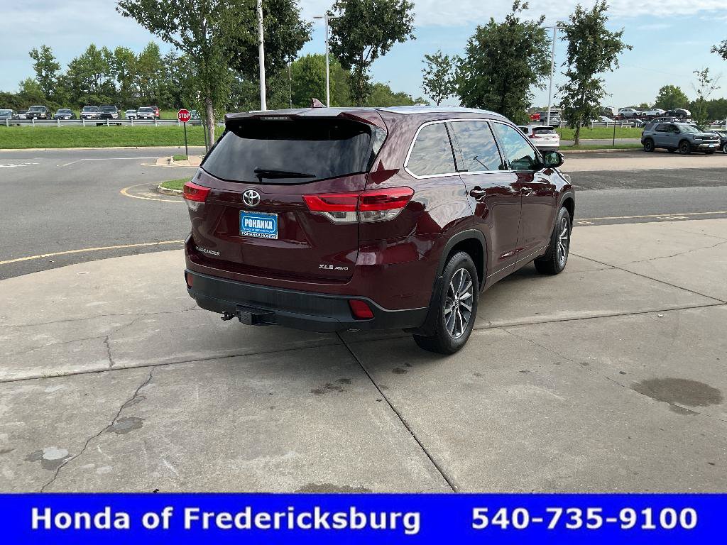Used 2017 Toyota Highlander XLE AWD/4WD image 5
