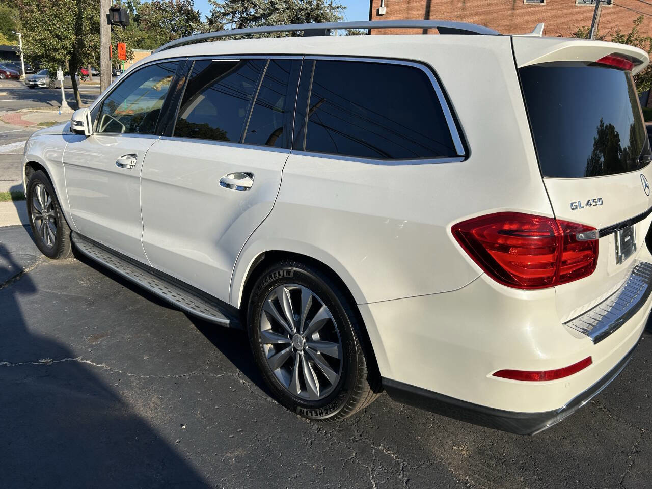 Used 2014 Mercedes-Benz GL 450 4MATIC w/ Appearance Package image 12