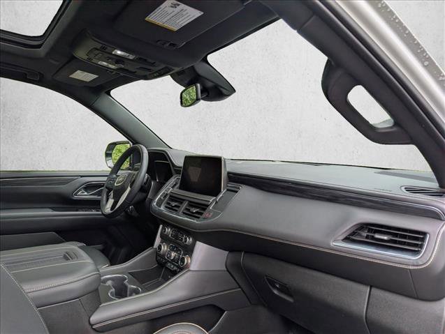 Used 2023 GMC Yukon XL SLT AWD/4WD image 23