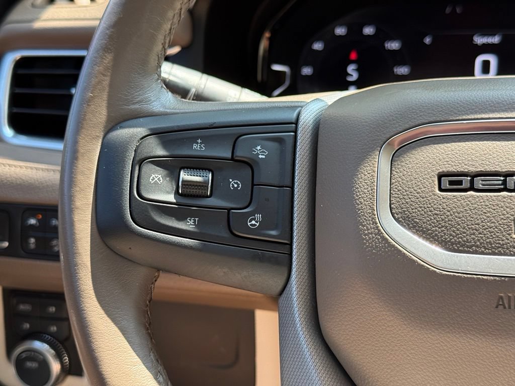 Used 2022 GMC Yukon Denali AWD/4WD image 18