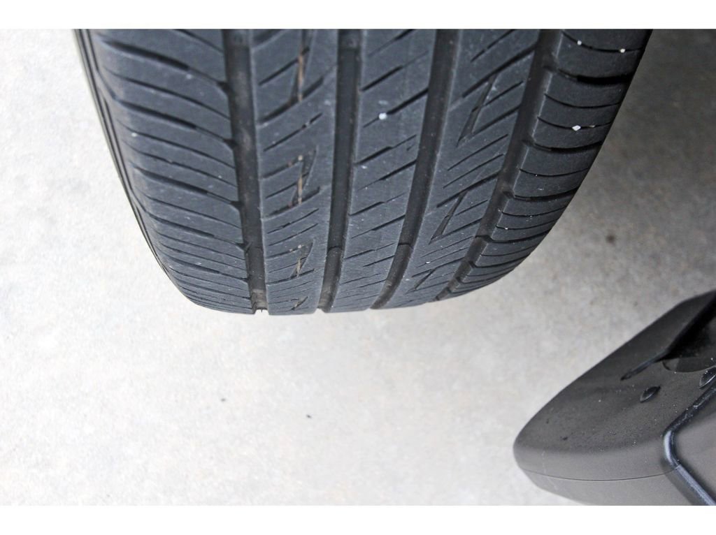 Used 2025 Nissan Pathfinder SV image 28