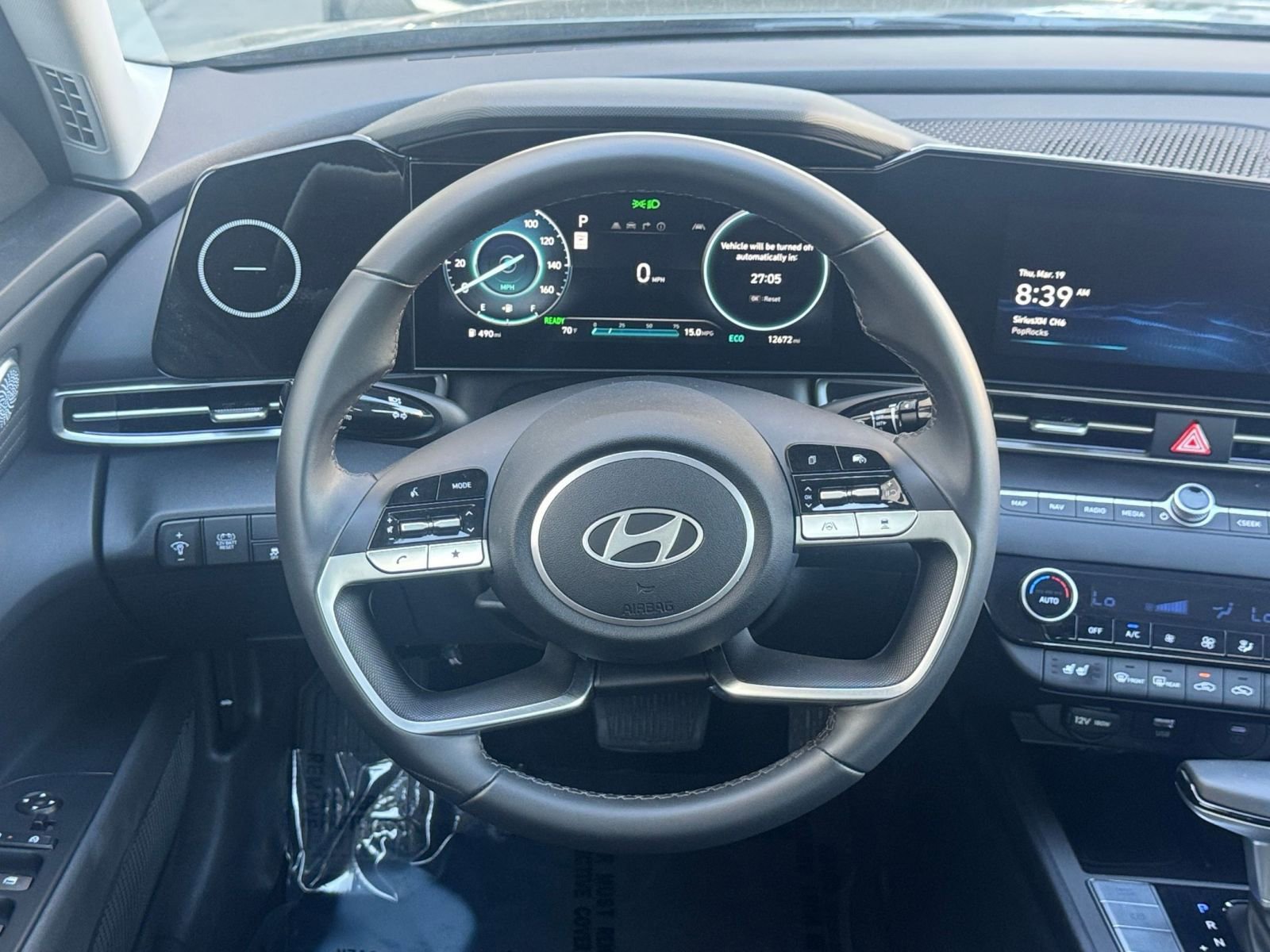 Used 2025 Hyundai Elantra Limited image 30