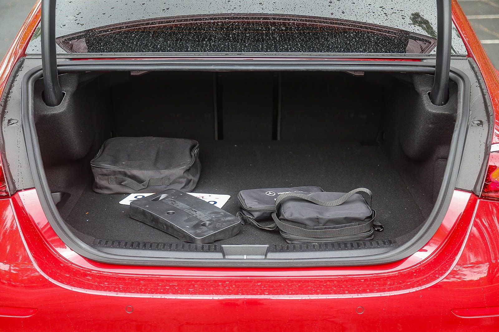 Certified 2025 Mercedes-Benz E 53 AMG e 4MATIC Sedan w/ Driver Assistance Package image 24