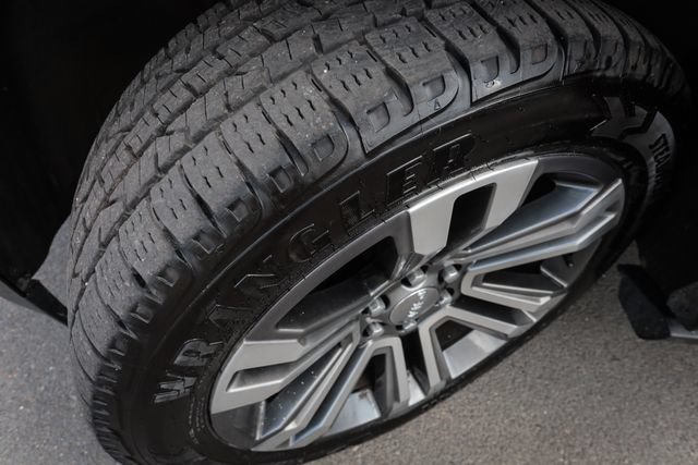 Used 2019 GMC Yukon Denali w/ Denali Ultimate Package AWD/4WD image 76