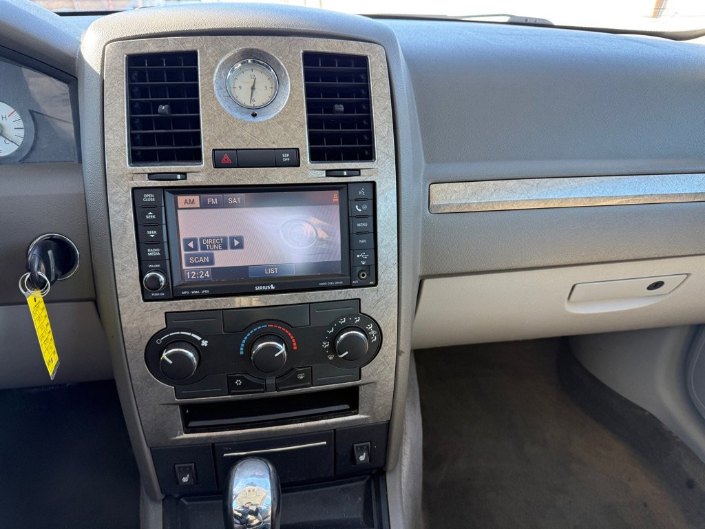 Used 2008 Chrysler 300 Touring image 13