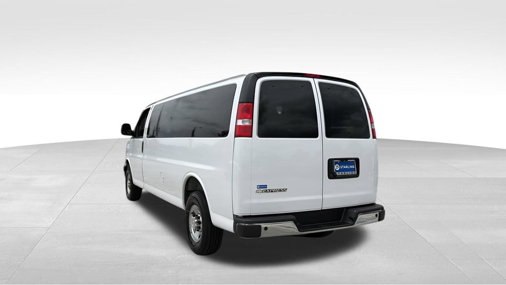 Used 2025 Chevrolet Express 3500 LT w/ LT Preferred Equipment Group RWD image 6