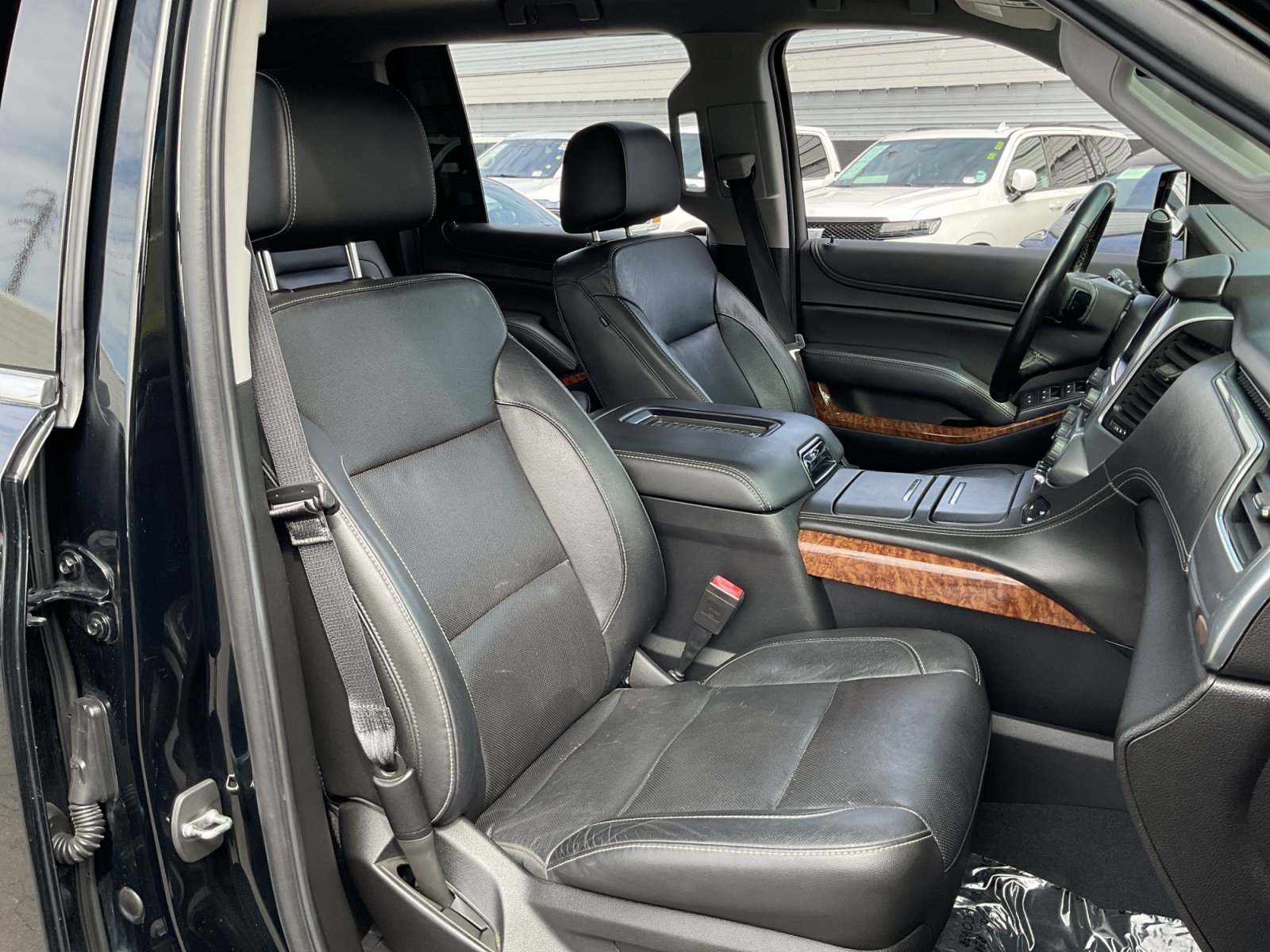 Used 2019 Chevrolet Suburban Premier AWD/4WD image 21