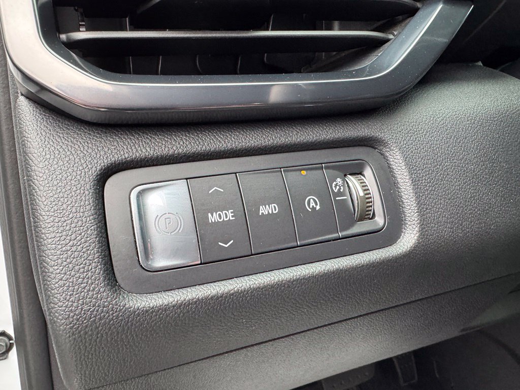 Used 2025 GMC Acadia AT4 w/ LPO, Floor Liner Package AWD/4WD image 15