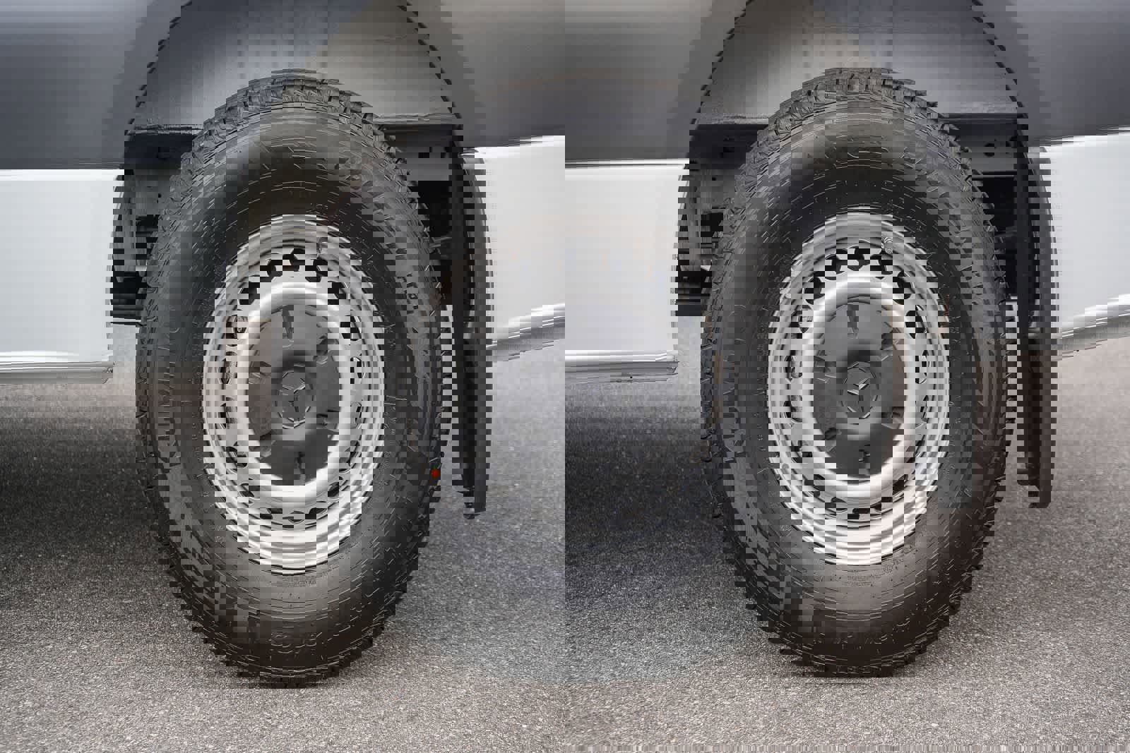 Used 2025 Mercedes-Benz Sprinter 2500 image 10