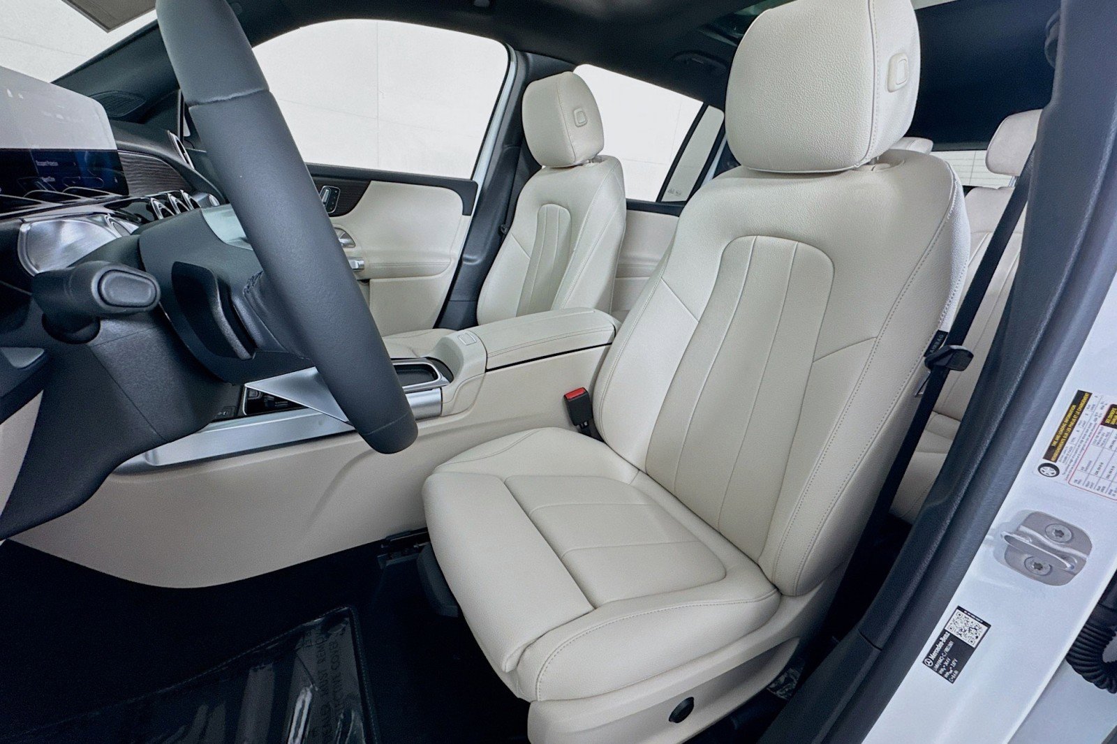 New 2026 Mercedes-Benz GLB 250 image 16